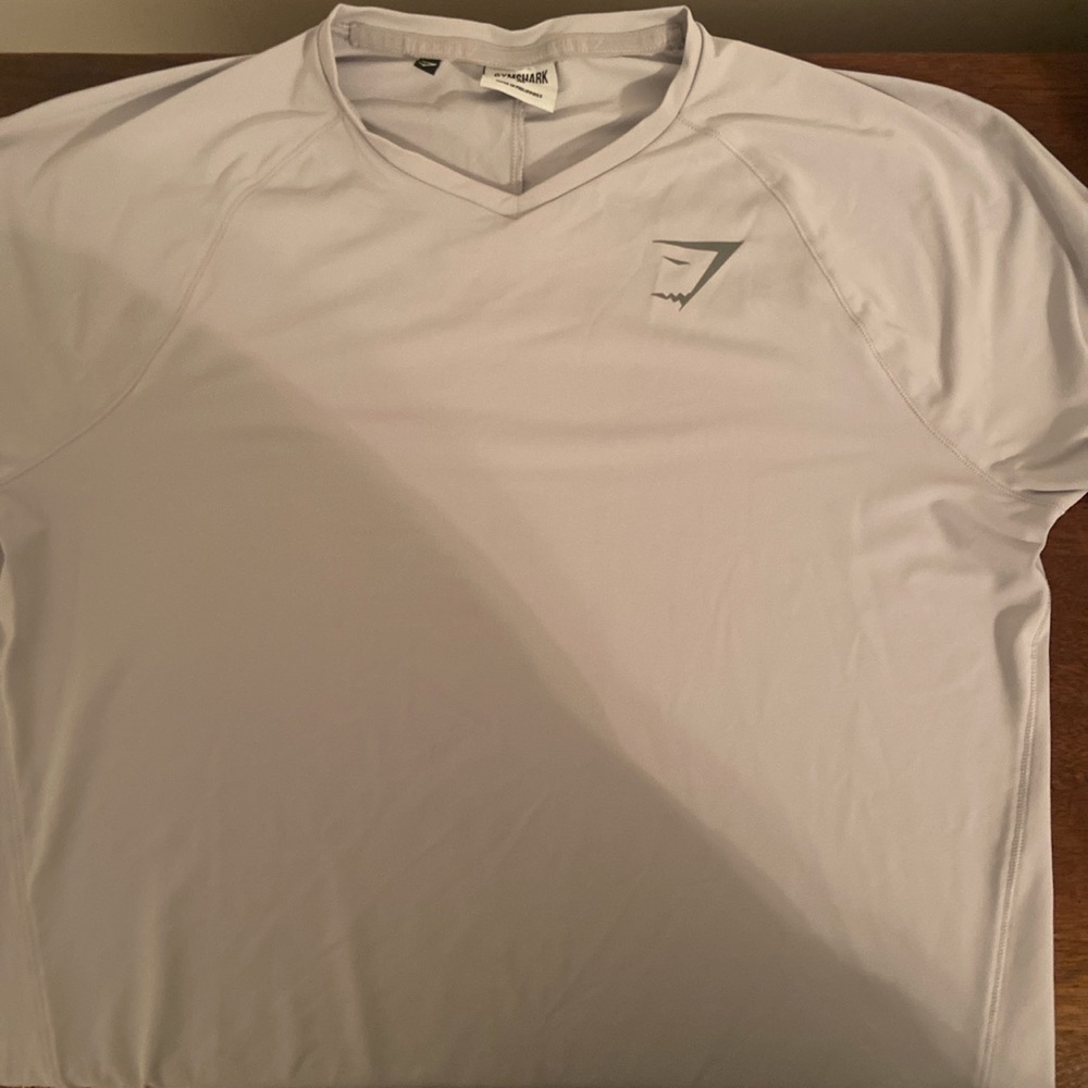 Gymshark v neck tee